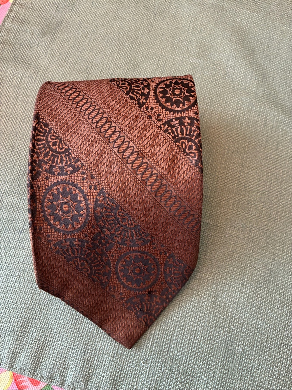 Vintage Rust Brown Patterned Men's Tie 4 inch width